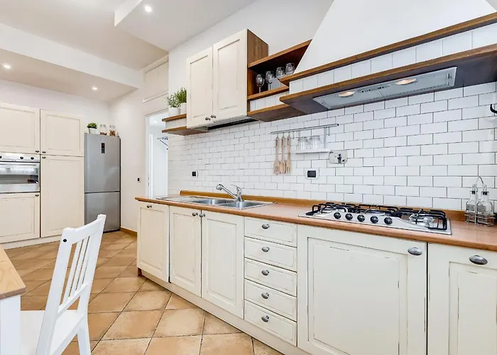 Bmga L Incredible 3bdr With Balcony In Center Appartamento *