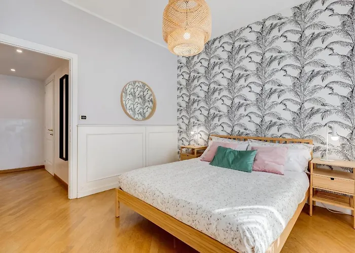 Appartamento Bmga L Incredible 3bdr With Balcony In Center *