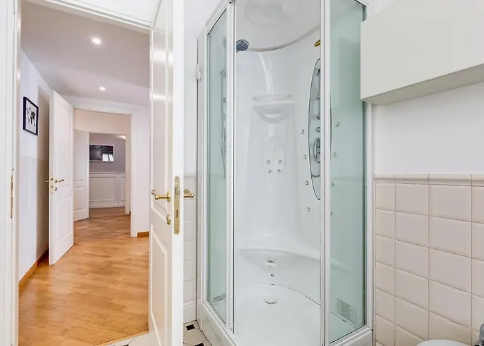 Appartamento Bmga L Incredible 3bdr With Balcony In Center Roma