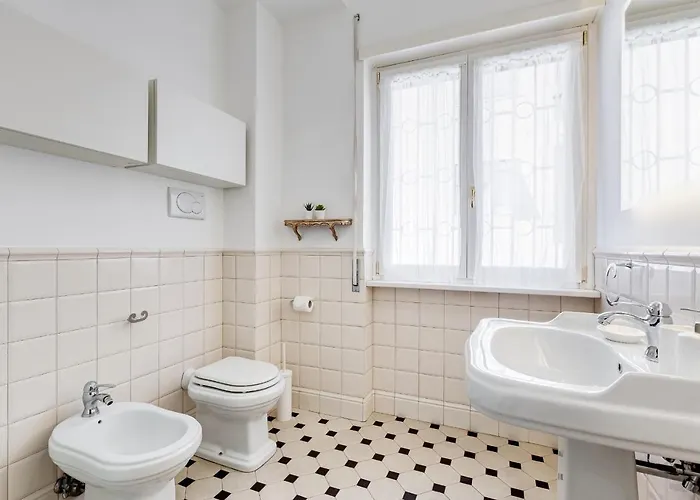 Bmga L Incredible 3bdr With Balcony In Center * Roma