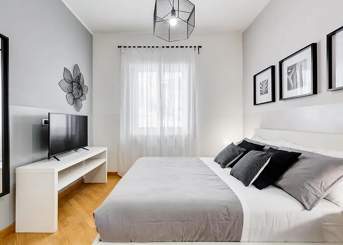 Appartamento Bmga L Incredible 3bdr With Balcony In Center