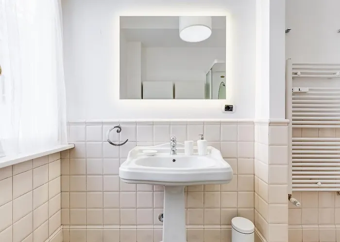 Bmga L Incredible 3bdr With Balcony In Center Appartamento *