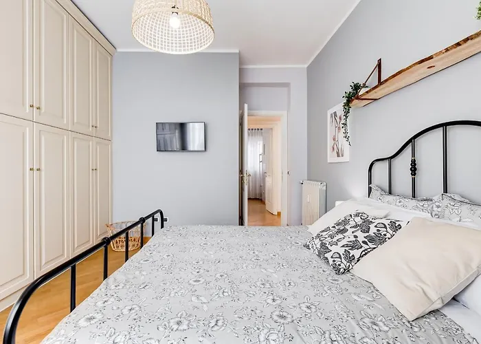 Bmga L Incredible 3bdr With Balcony In Center Apartamento